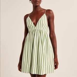 Abercrombie and Fitch v-neck babydoll mini dress